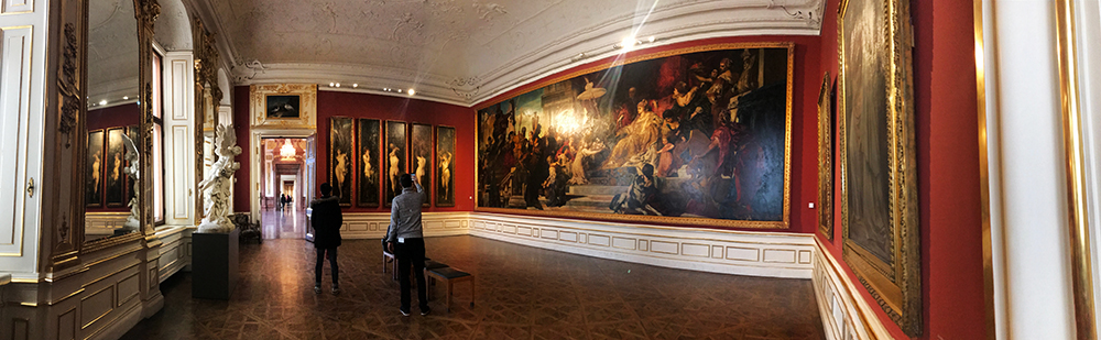 Panorámica del interior del museo Belvedere.
