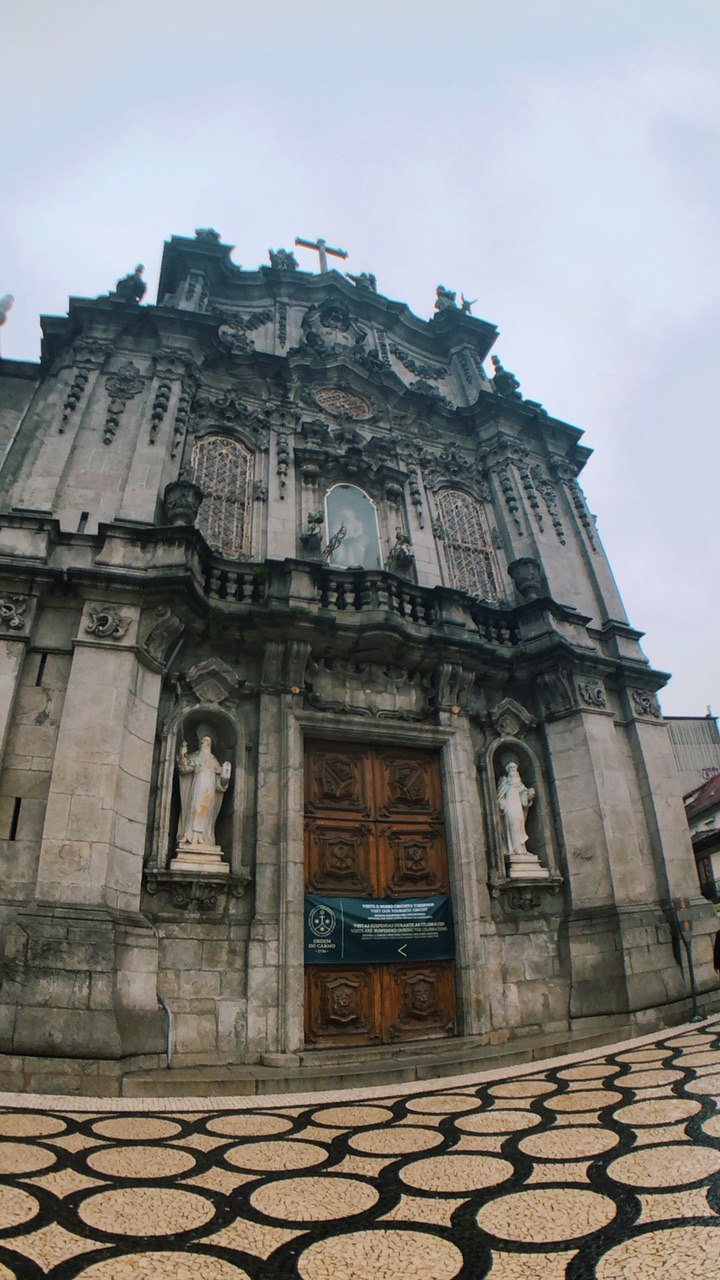 Iglesia dos Clérigos, en el casco antiguo de Oporto.
