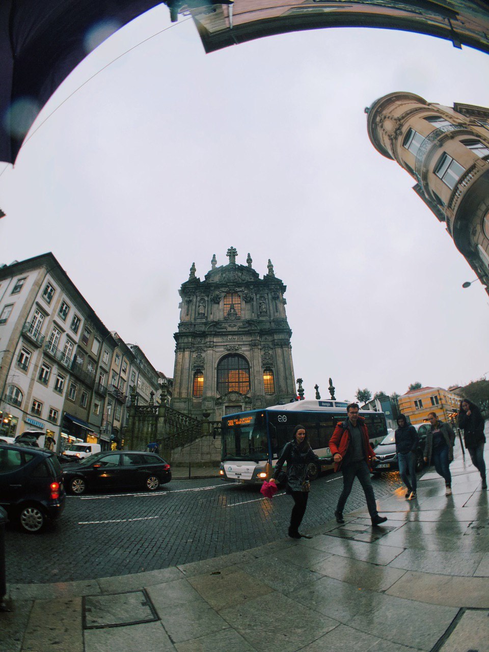 Iglesia dos Clérigos, en el casco antiguo de Oporto.