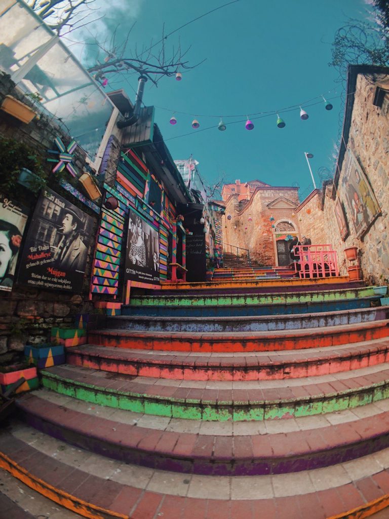 Escaleras de colores, Balat. Guía de viajes en Estambul.