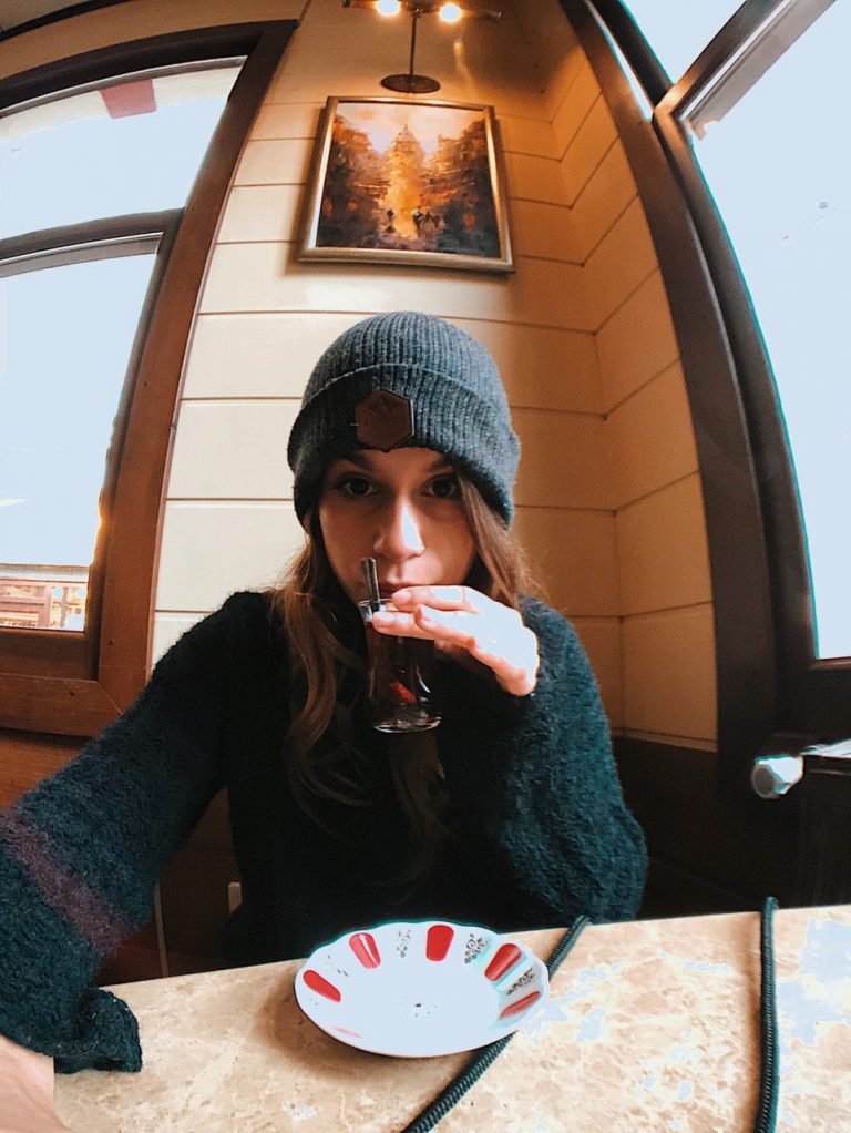 Té turco en el barrio Gálata, Estambul.