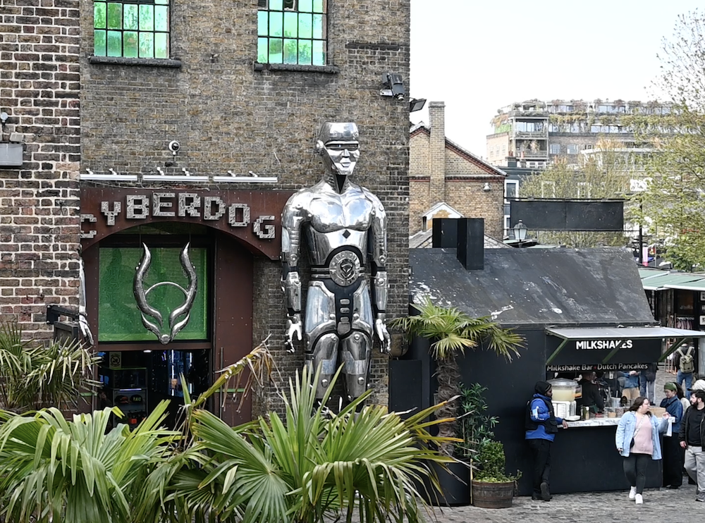 cyberdog-tiendas-market-camden-que-ver-guia